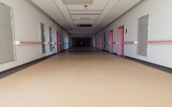 Hospital Plastic Flooring: Improving Safety and Comfort in Hospitals